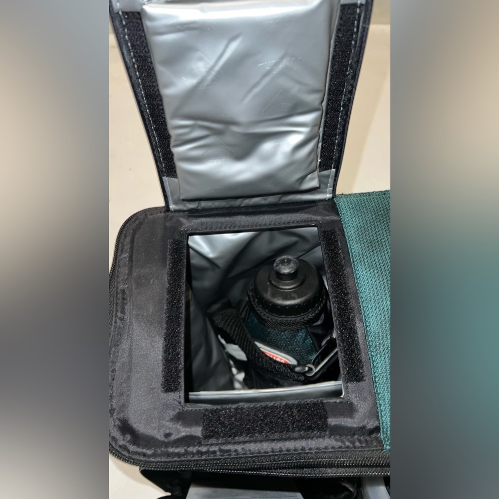 Lunch box With multiple pockets - Picture 6 of 13